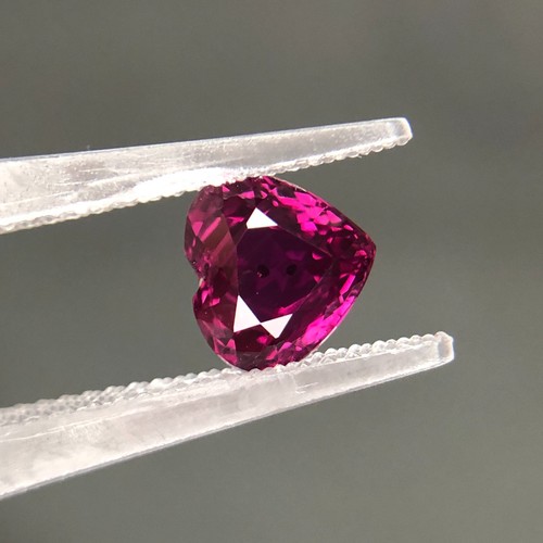 Certified natural sapphire - certified,